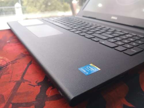 **A Beauty AS NEW**DELL INSPIRON 15 3543*i5-5200u*1000GB HDD*8GB RAM*HD*DVD*